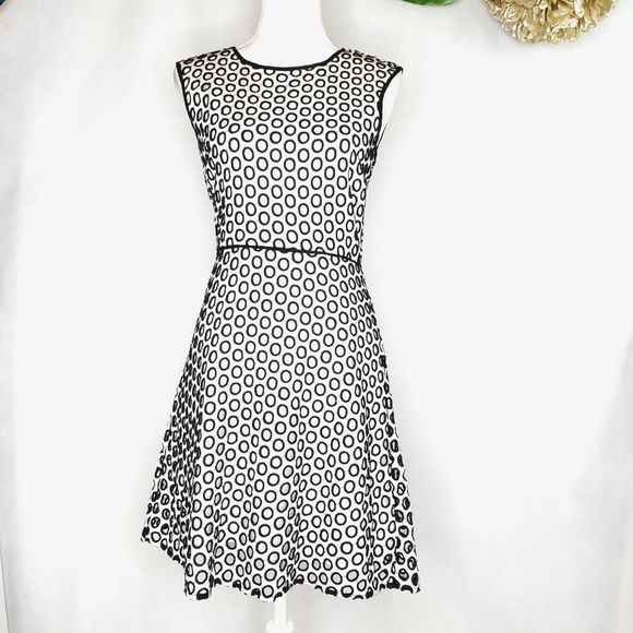 J. Crew Dresses & Skirts - J. Crew White eyelet dress with black trim sz2